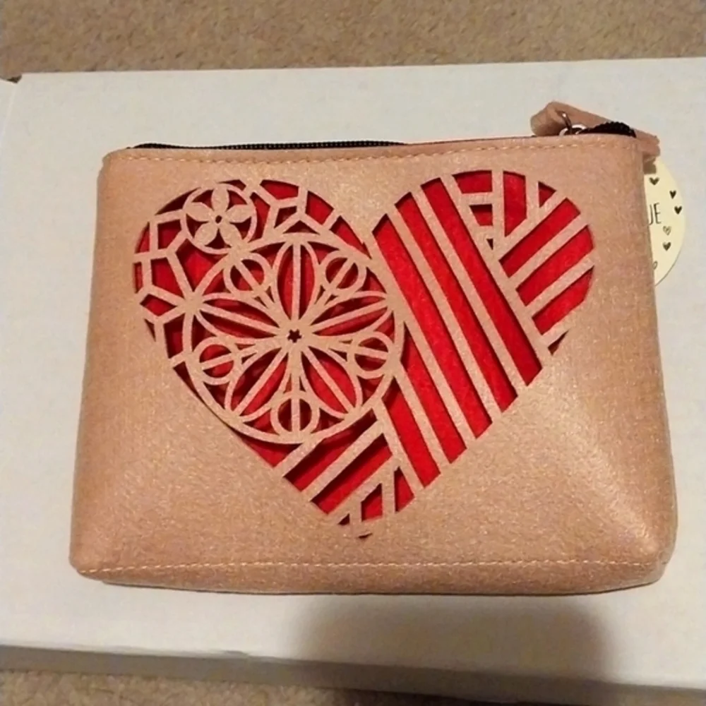 Unique Boutique‎ Heartfelt NWT Felt  Clutch Cosmetic Bag Handbag Coins Tan Red
